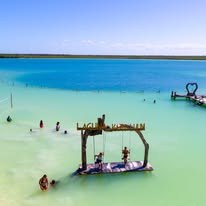 Plataforma sobre el agua